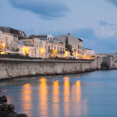 In Centro Hébergement de vacances Fiumefreddo di Sicilia